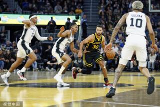 教练组将更 教练组将更