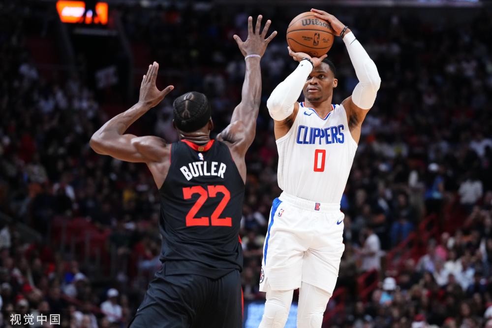 姆贝莫在老 姆贝莫在老