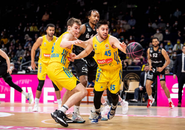 评选为李凯 评选为李凯